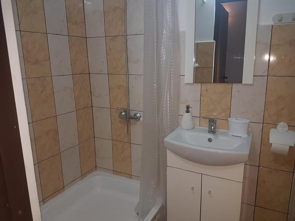 Cazare Eforie Nord, Plaja Acapulco, Garsoniere Four Studios, Bucatarie Comuna, Baie Proprie, Etaj 4, Fara Lift Ngoại thất bức ảnh