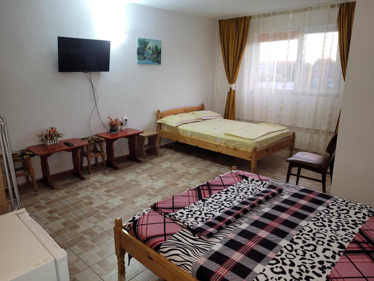 Cazare Eforie Nord, Plaja Acapulco, Garsoniere Four Studios, Bucatarie Comuna, Baie Proprie, Etaj 4, Fara Lift Ngoại thất bức ảnh