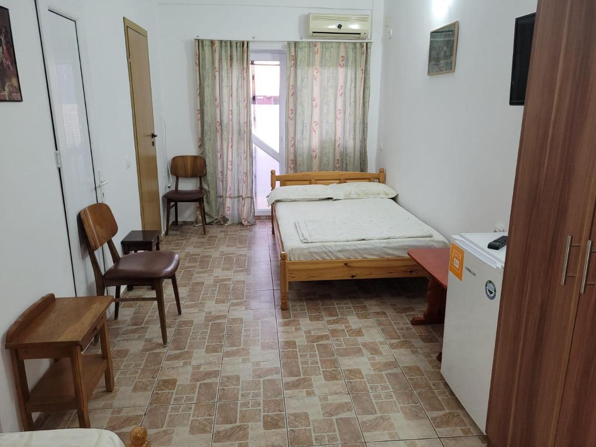 Cazare Eforie Nord, Plaja Acapulco, Garsoniere Four Studios, Bucatarie Comuna, Baie Proprie, Etaj 4, Fara Lift Ngoại thất bức ảnh