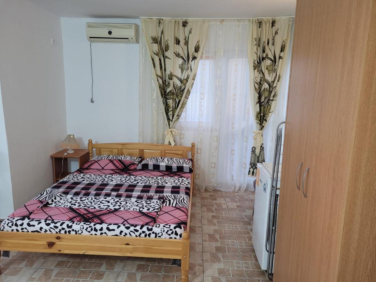 Cazare Eforie Nord, Plaja Acapulco, Garsoniere Four Studios, Bucatarie Comuna, Baie Proprie, Etaj 4, Fara Lift Ngoại thất bức ảnh